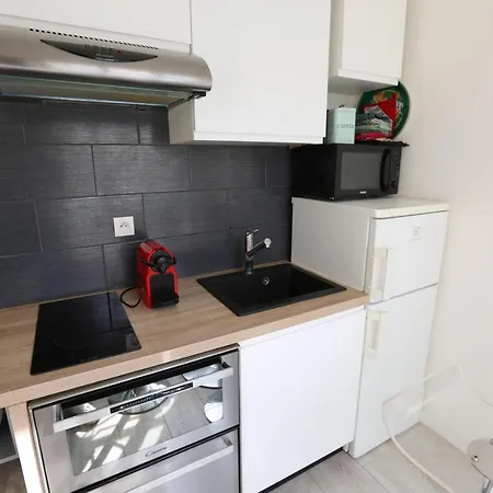 Apartman Charming Apartment In The Heart Of Montmartre!