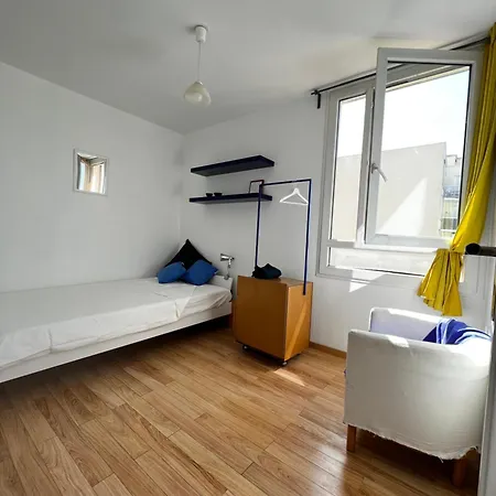 Famille D'accueil Entre Paris Et Douze Minutes Centre Paris Quinze Euros De Pour Frais De Menage Neuilly-sur-Marne
