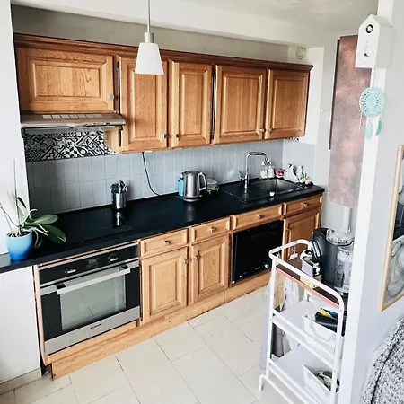 Famille D'accueil Entre Paris Et Douze Minutes Centre Paris Quinze Euros De Pour Frais De Menage Homestay *